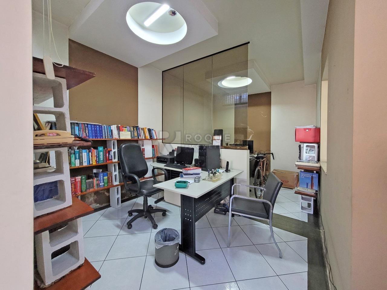 Casa Comercial à venda no bairro Centro: ESCRITÓRIO 