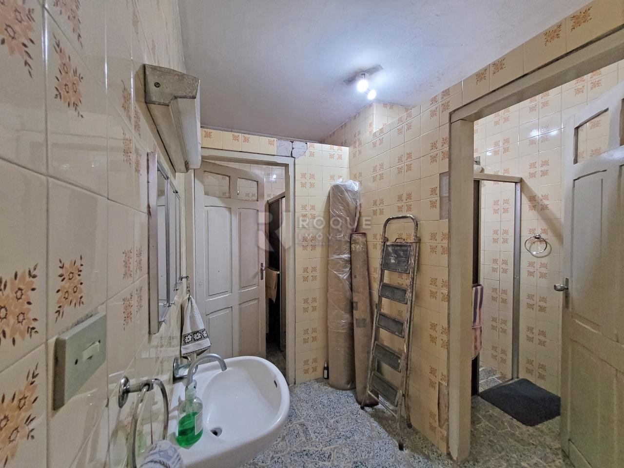 Casa Comercial à venda no bairro Centro: BANHEIRO SOCIAL