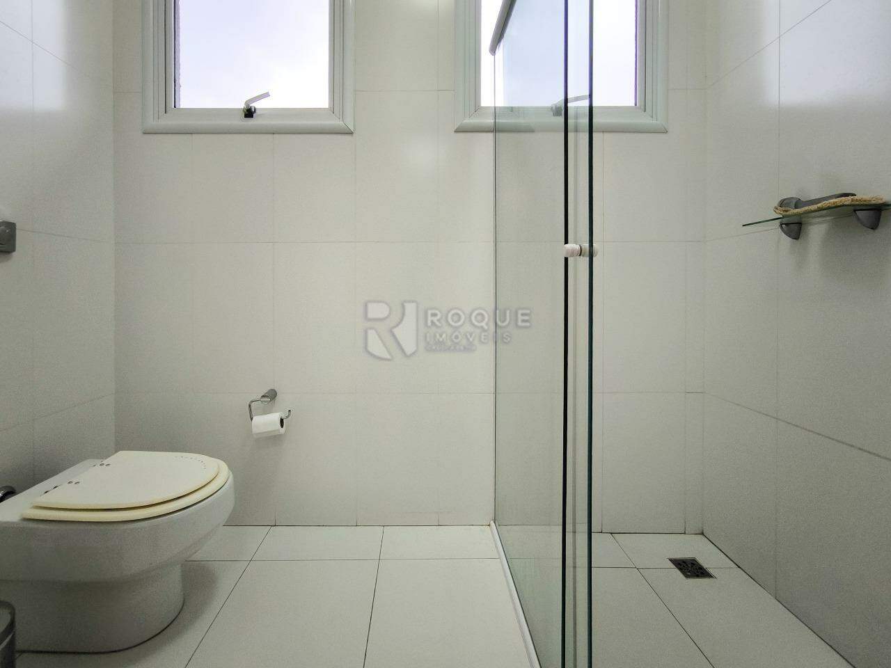 Casa em condomínio à venda no bairro Residencial Ilha de Bali: WC DEMI SUÍTE 1 E 2