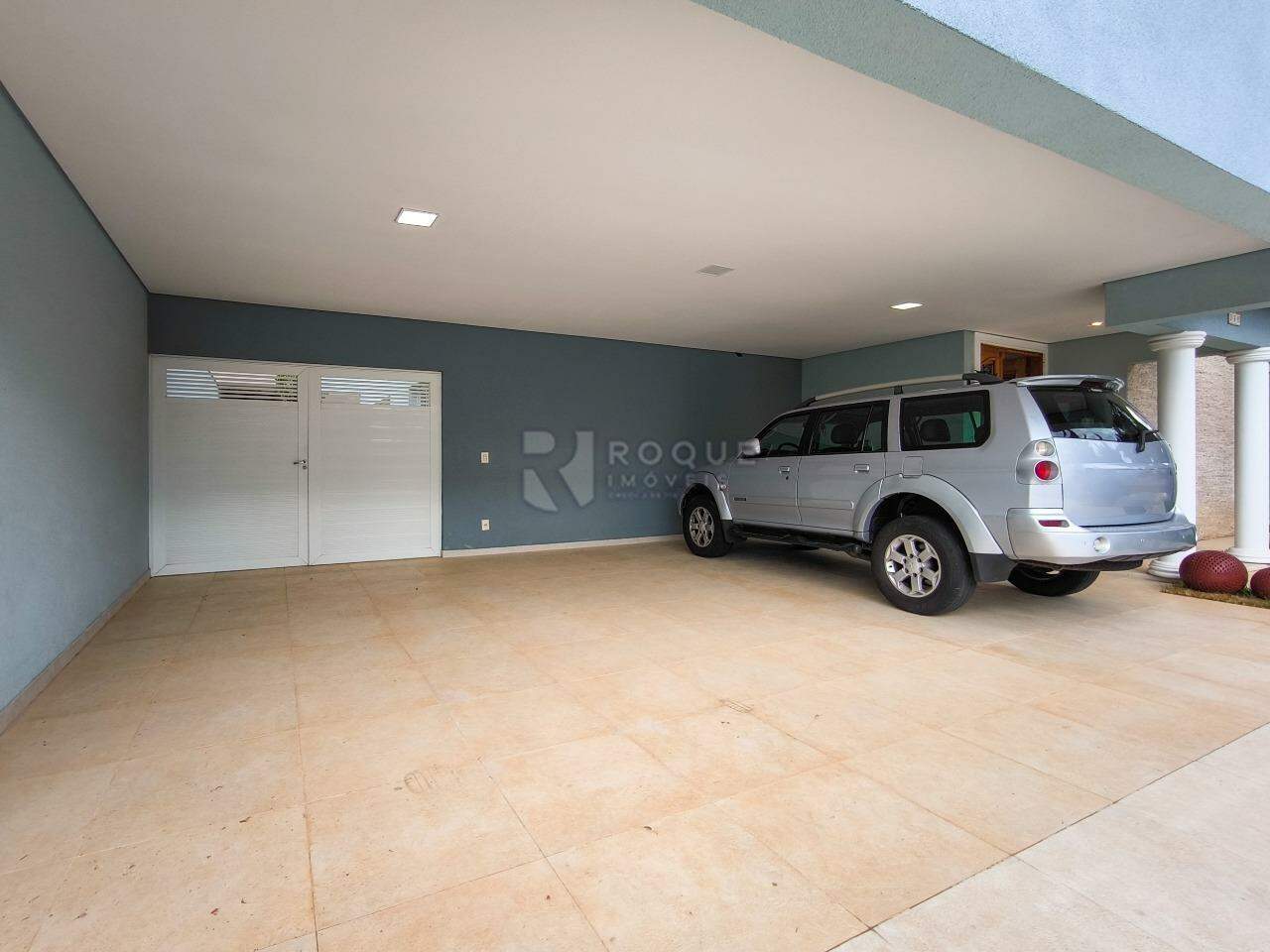 Casa em condomínio à venda no bairro Residencial Ilha de Bali: GARAGEM