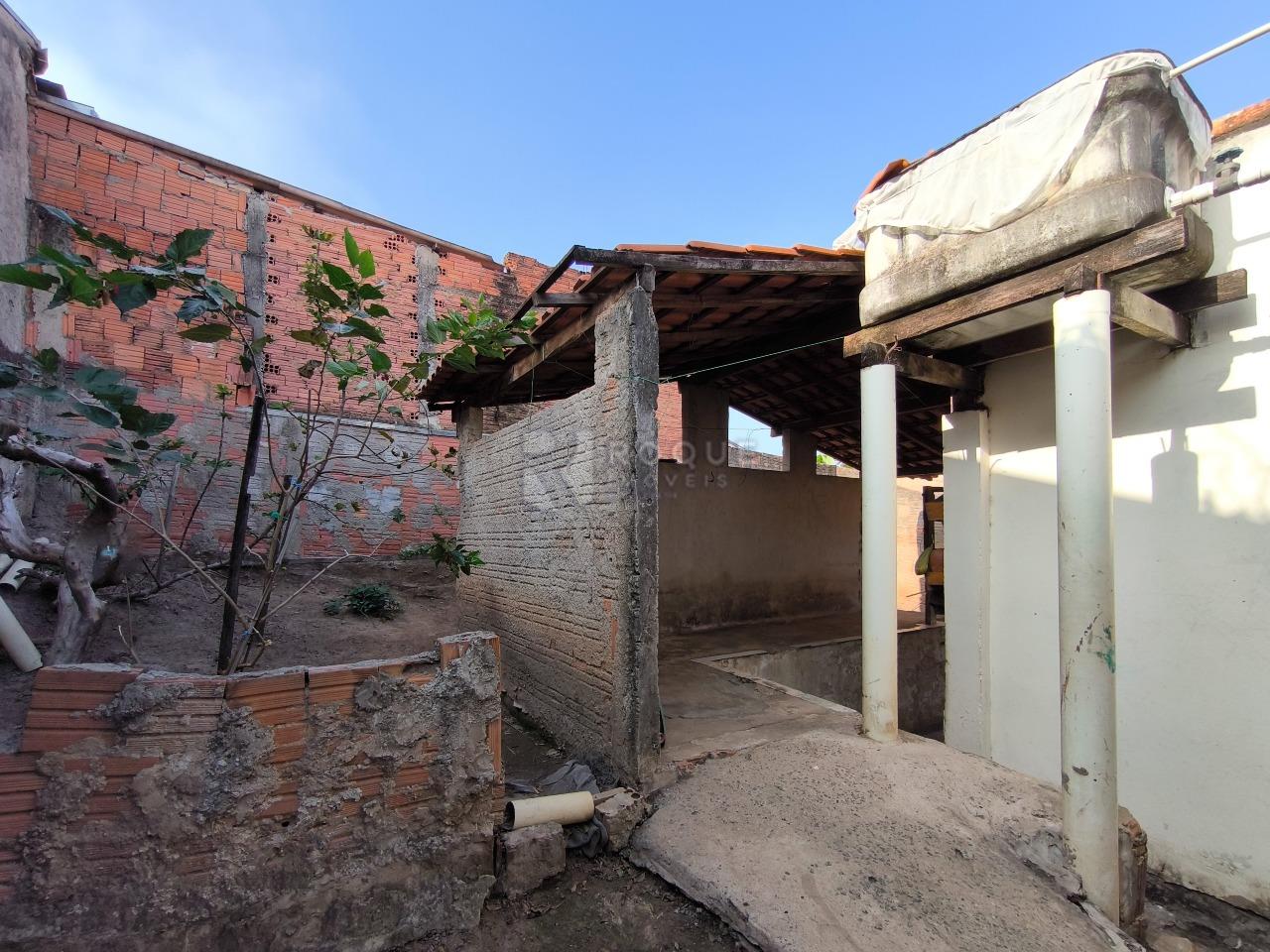 Casa Residencial à venda no bairro Jardim Olga Veroni: QUINTAL
