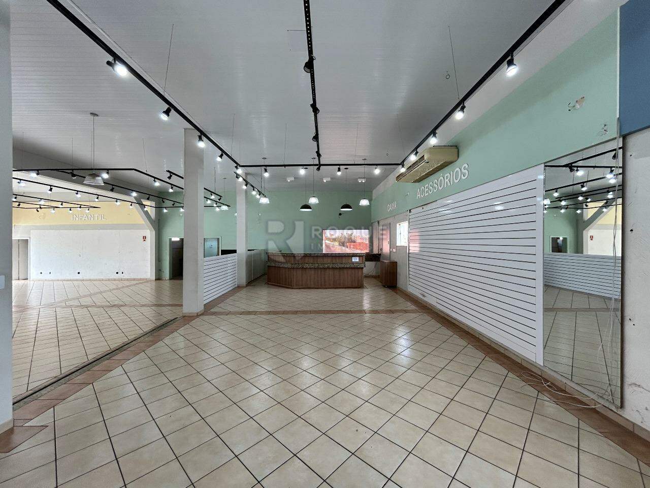 Barracão/Galpão para aluguel no bairro Jardim Nereide: Salão