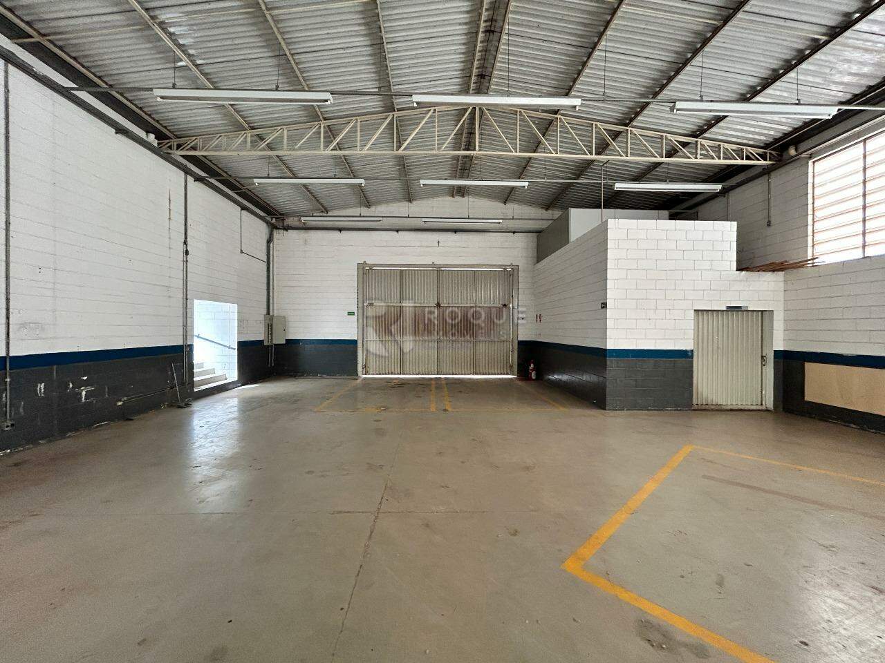 Barracão/Galpão para aluguel no bairro Jardim Nereide: Salão 2