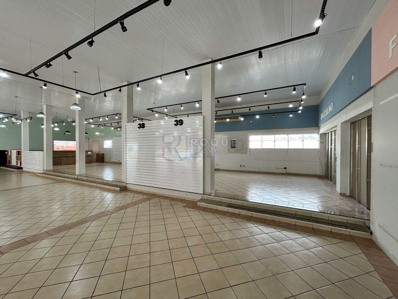 Barracão/Galpão para aluguel no bairro Jardim Nereide: Salão