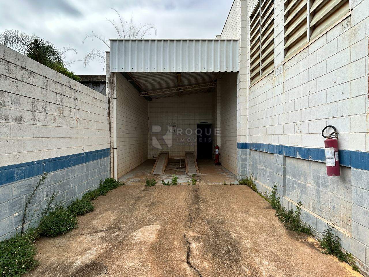 Barracão/Galpão para aluguel no bairro Jardim Nereide: Garagem 