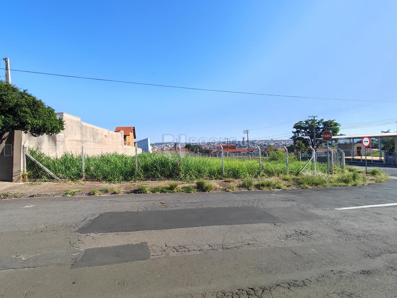 Terreno à venda no bairro Vila São Luiz: TERRENO 2