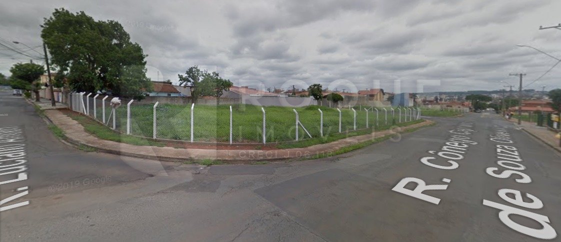 Terreno à venda no bairro Vila São Luiz: 