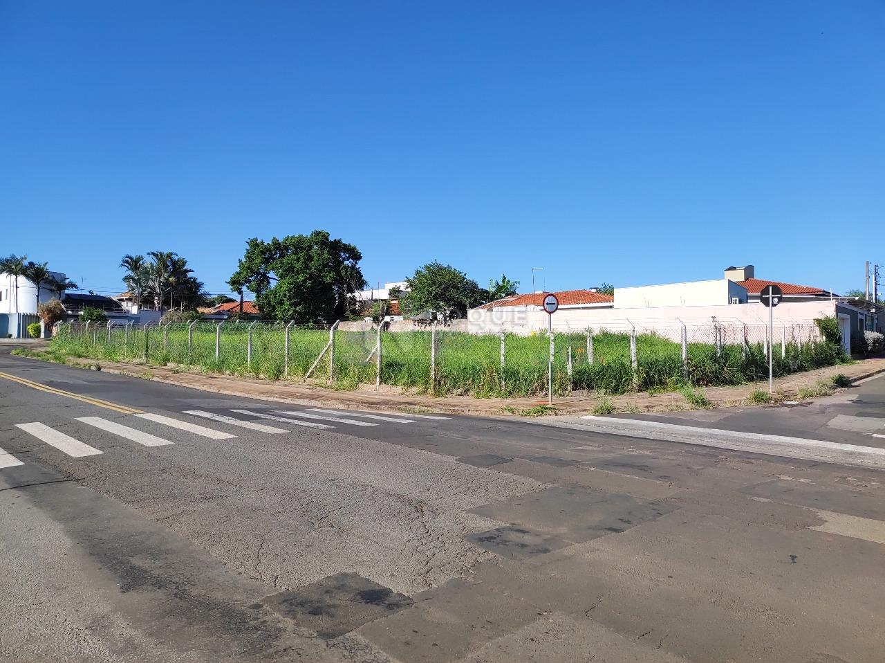 Terreno à venda no bairro Vila São Luiz: TERRENO 1