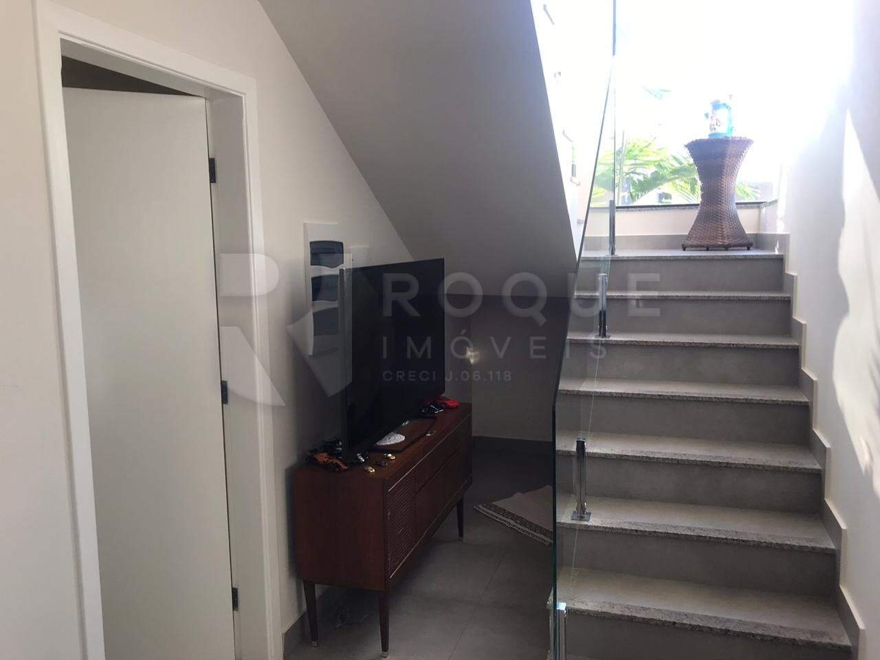 Casa em condomínio à venda no bairro Terras de São Bento I: