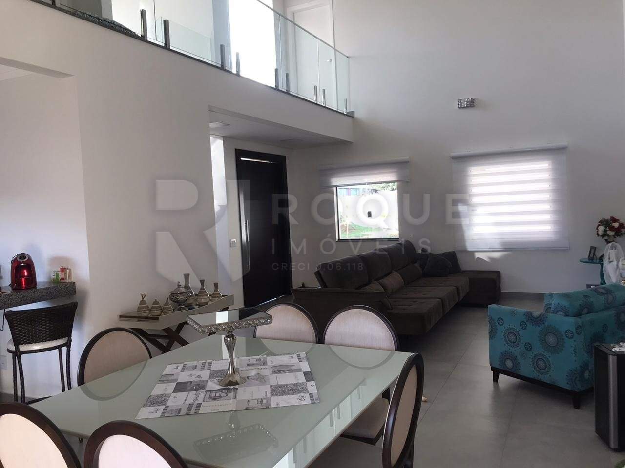 Casa em condomínio à venda no bairro Terras de São Bento I: