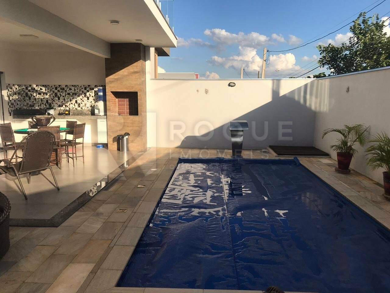 Casa em condomínio à venda no bairro Terras de São Bento I: