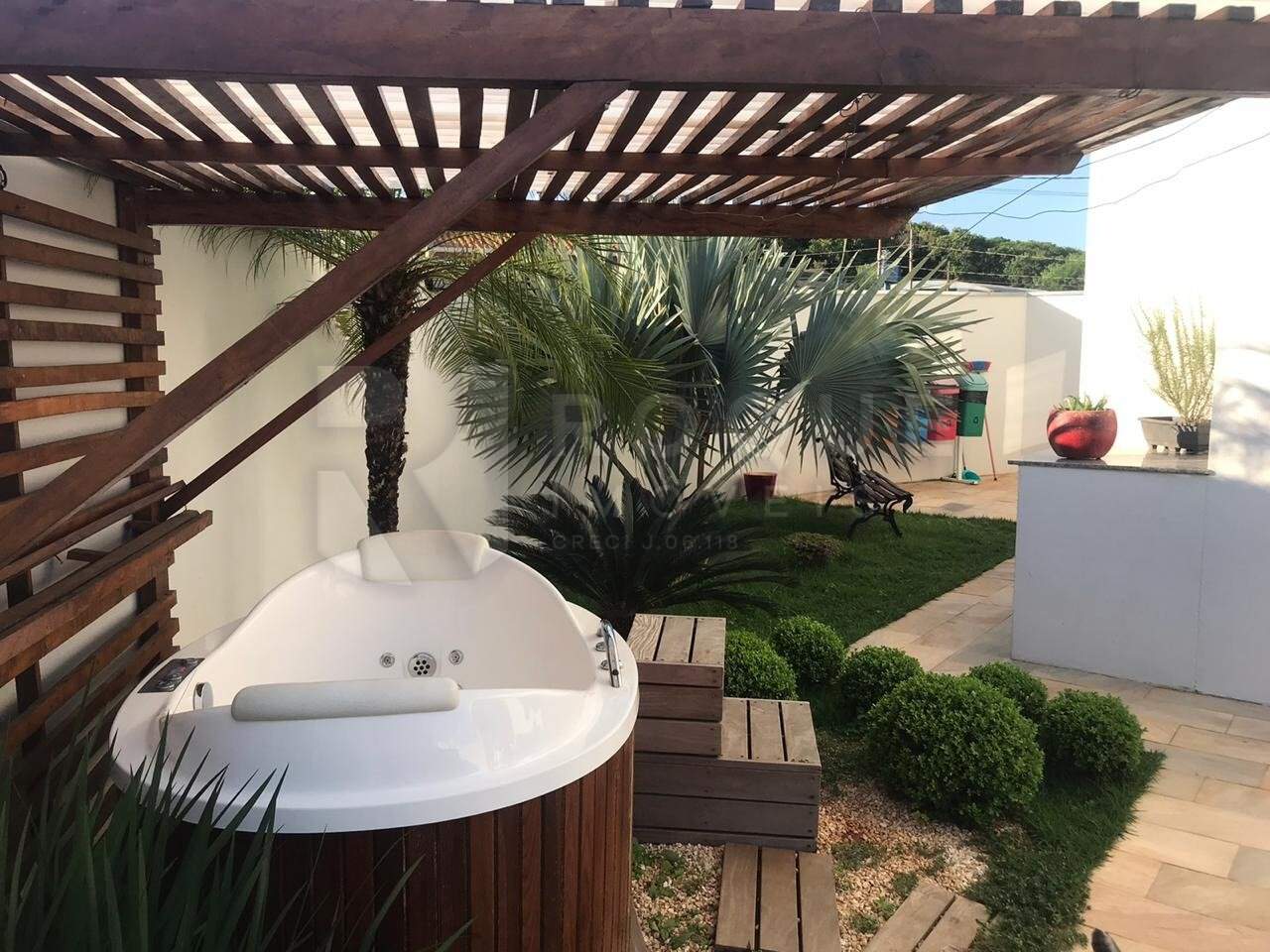 Casa em condomínio à venda no bairro Terras de São Bento I: