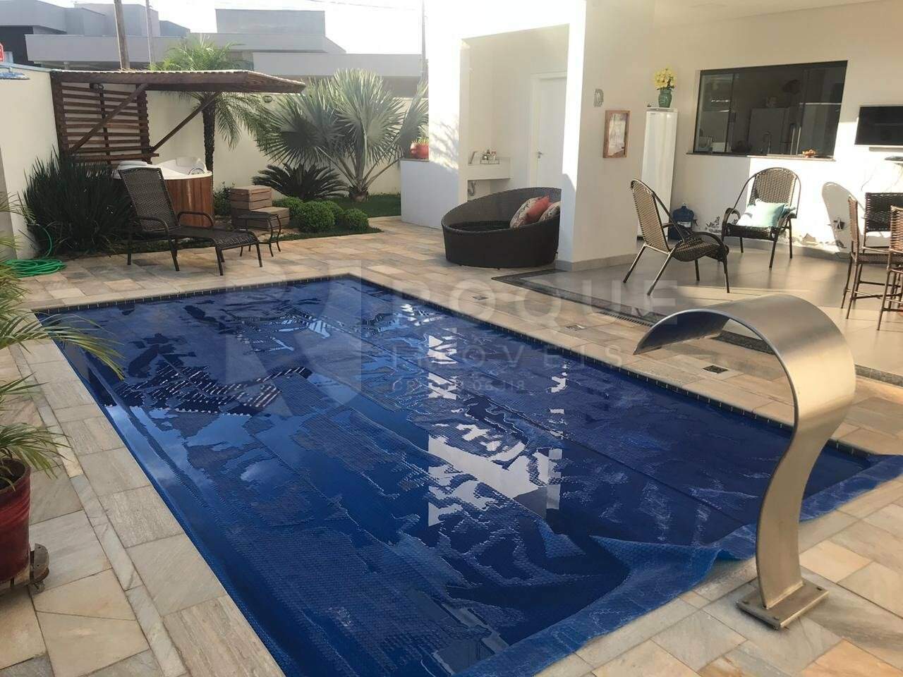 Casa em condomínio à venda no bairro Terras de São Bento I: 