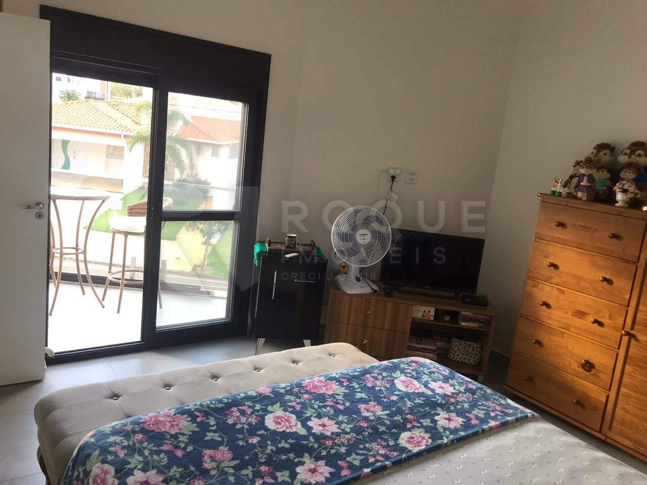 Casa em condomínio à venda no bairro Terras de São Bento I: