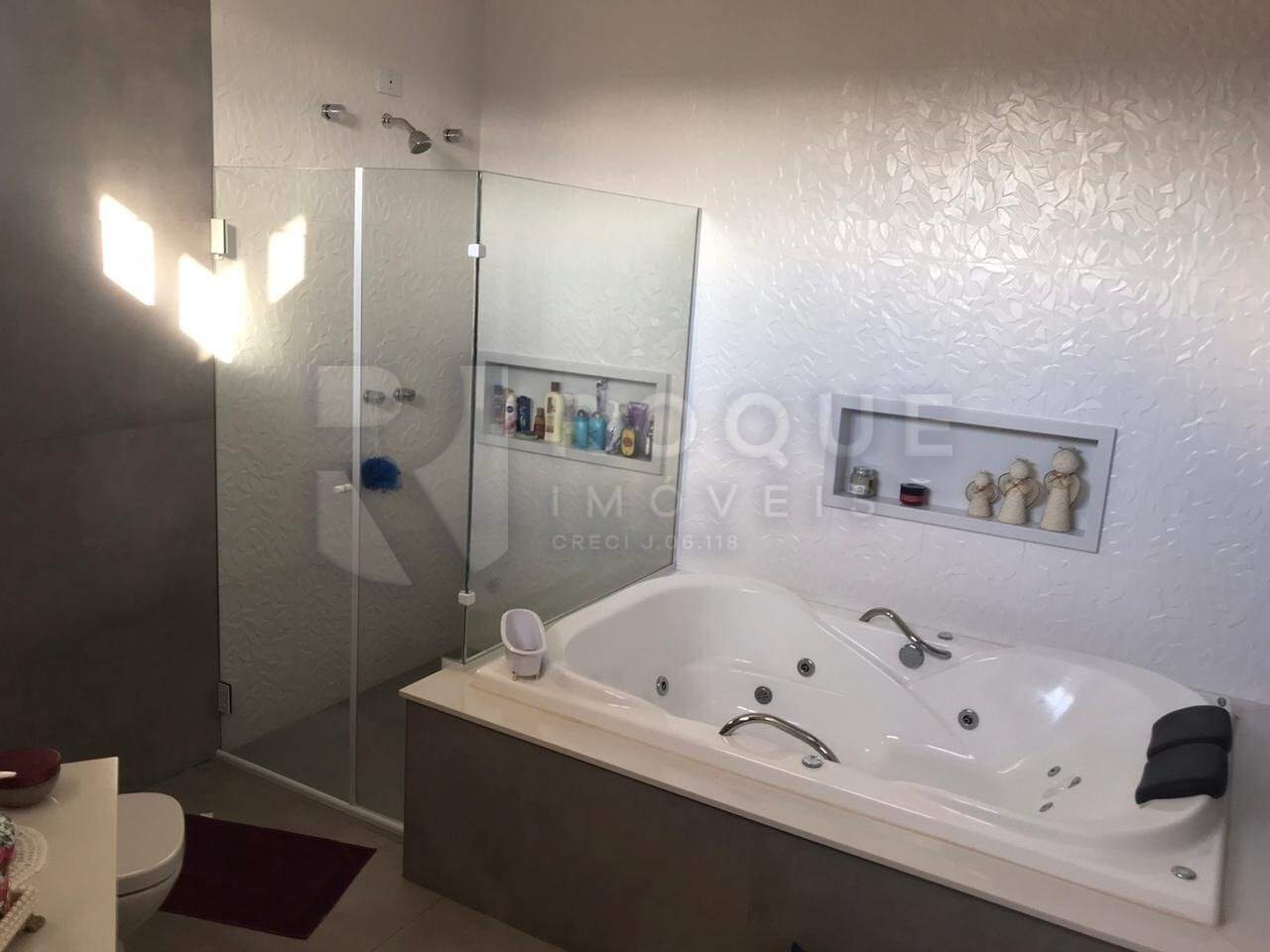 Casa em condomínio à venda no bairro Terras de São Bento I: