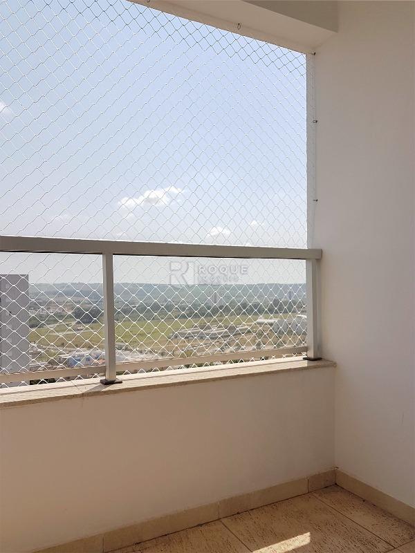 Apartamento para aluguel no bairro Chácaras Antonieta: Sacada