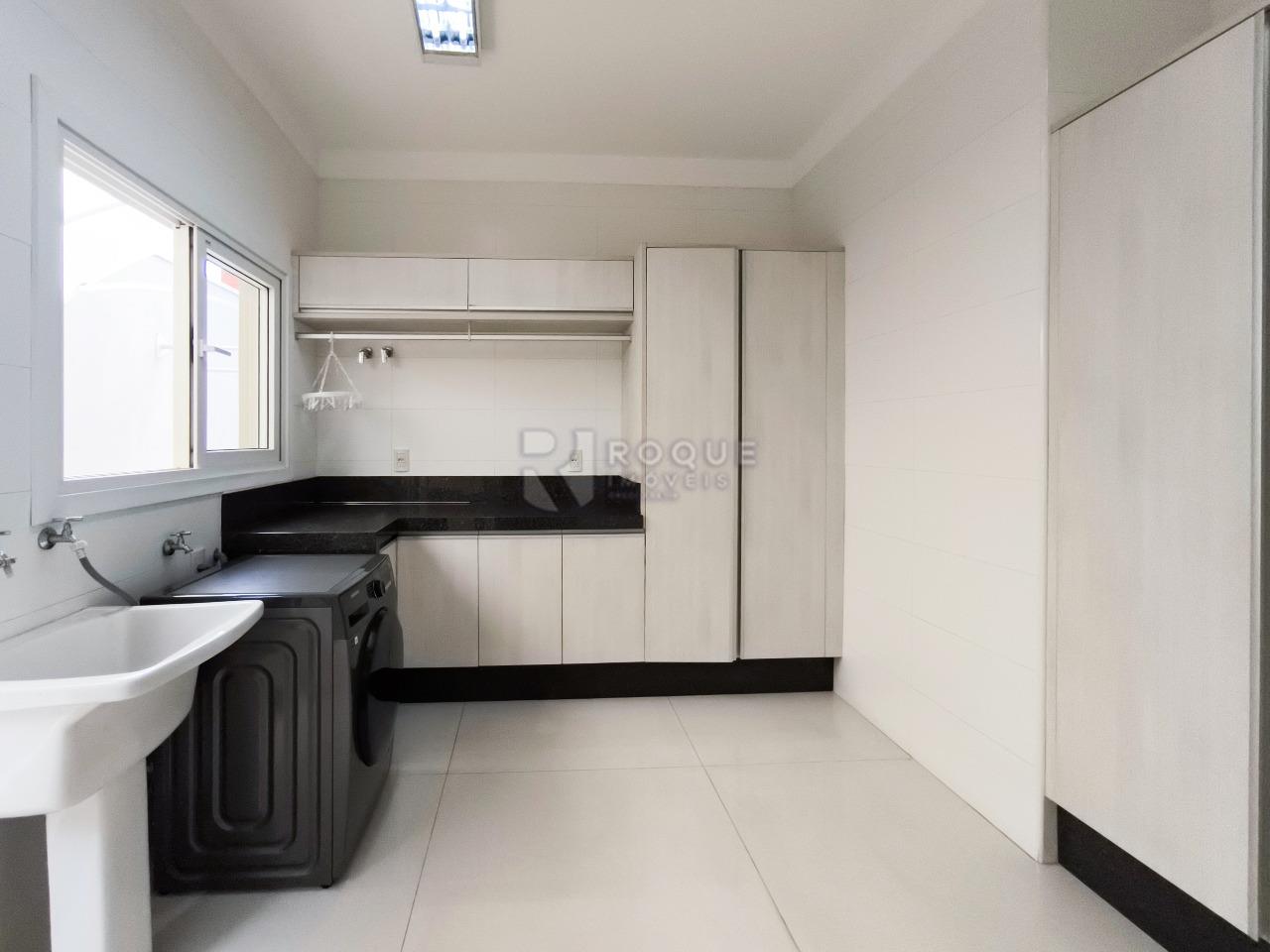 Casa em condomínio à venda no bairro Jardim Florença: LAVANDERIA