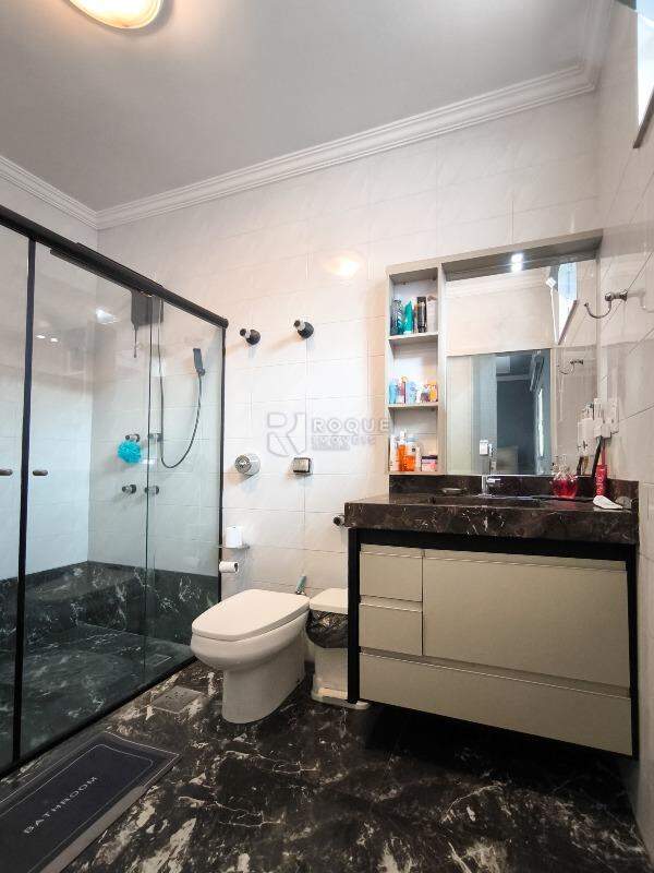 Casa Residencial à venda no bairro Jardim Caieira: WC SUÍTE