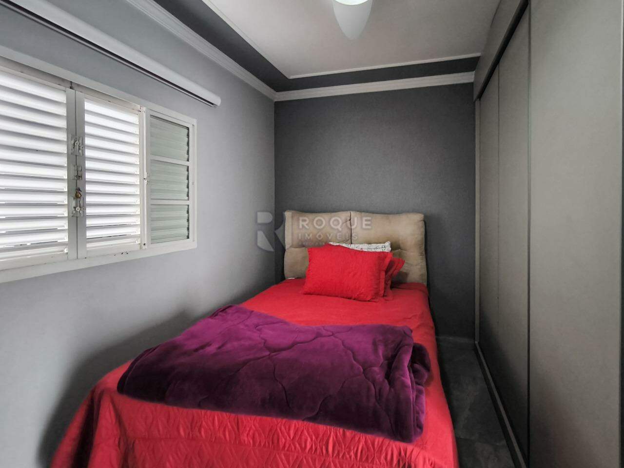 Casa Residencial à venda no bairro Jardim Caieira: SUÍTE