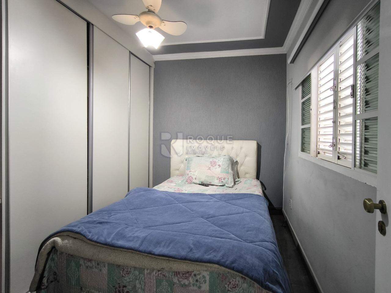 Casa Residencial à venda no bairro Jardim Caieira: DORMITÓRIO 1