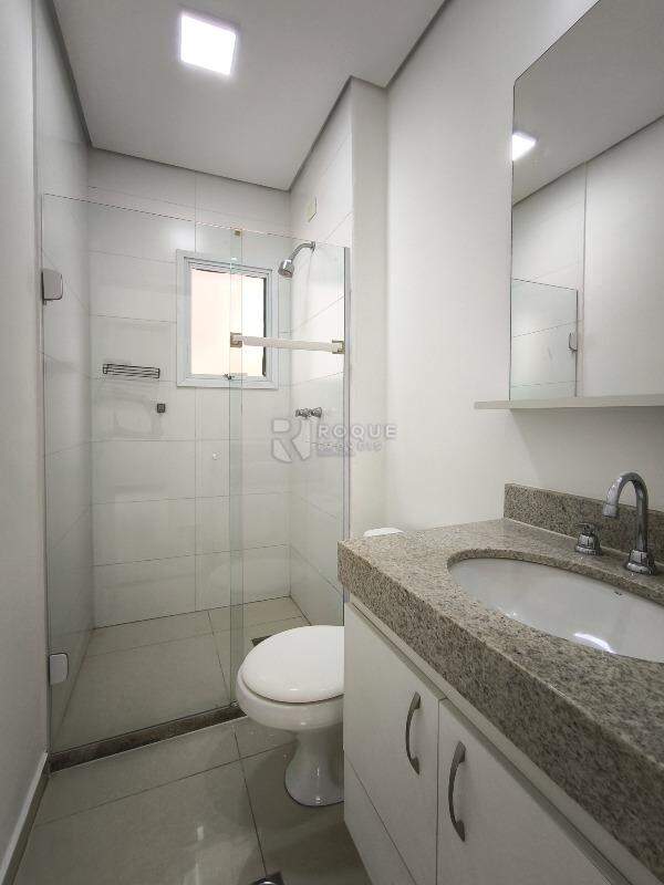 Apartamento à venda no bairro Desmembramento Oscar Antonio Breda: BANHEIR SOCIAL