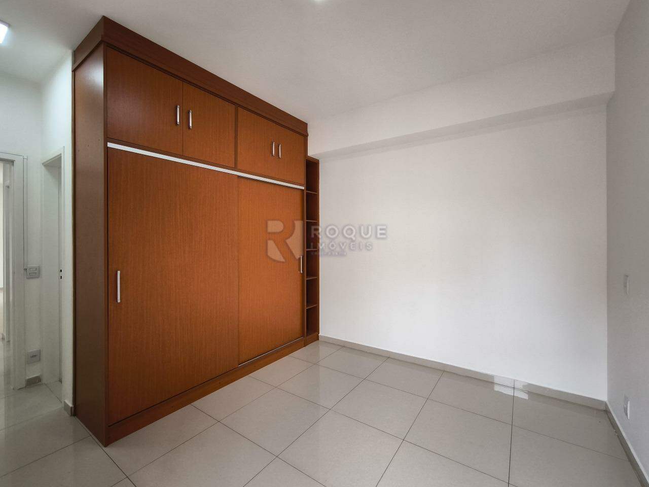 Apartamento à venda no bairro Desmembramento Oscar Antonio Breda: SUÍTE