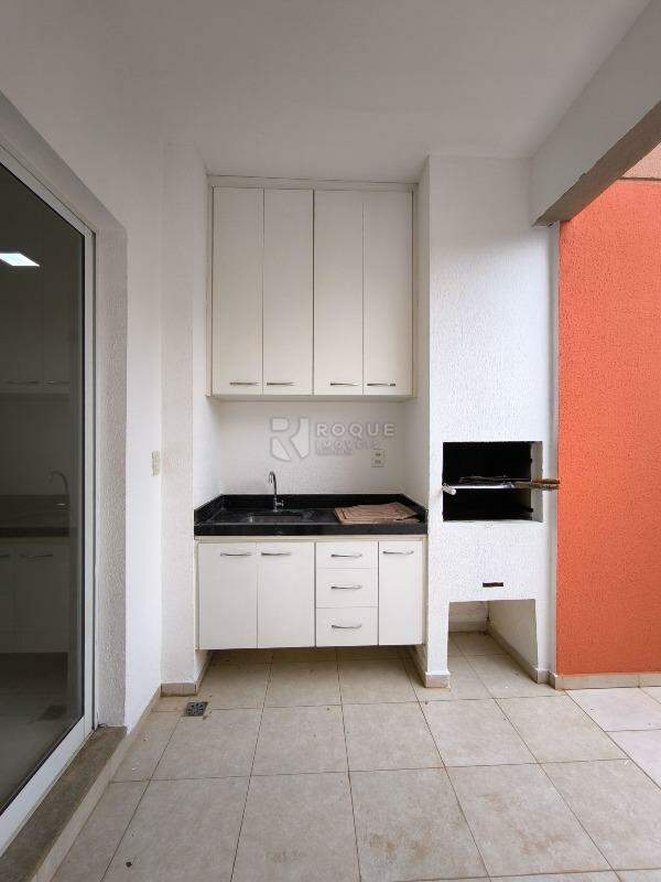 Apartamento à venda no bairro Desmembramento Oscar Antonio Breda: ÁREA GOURMET