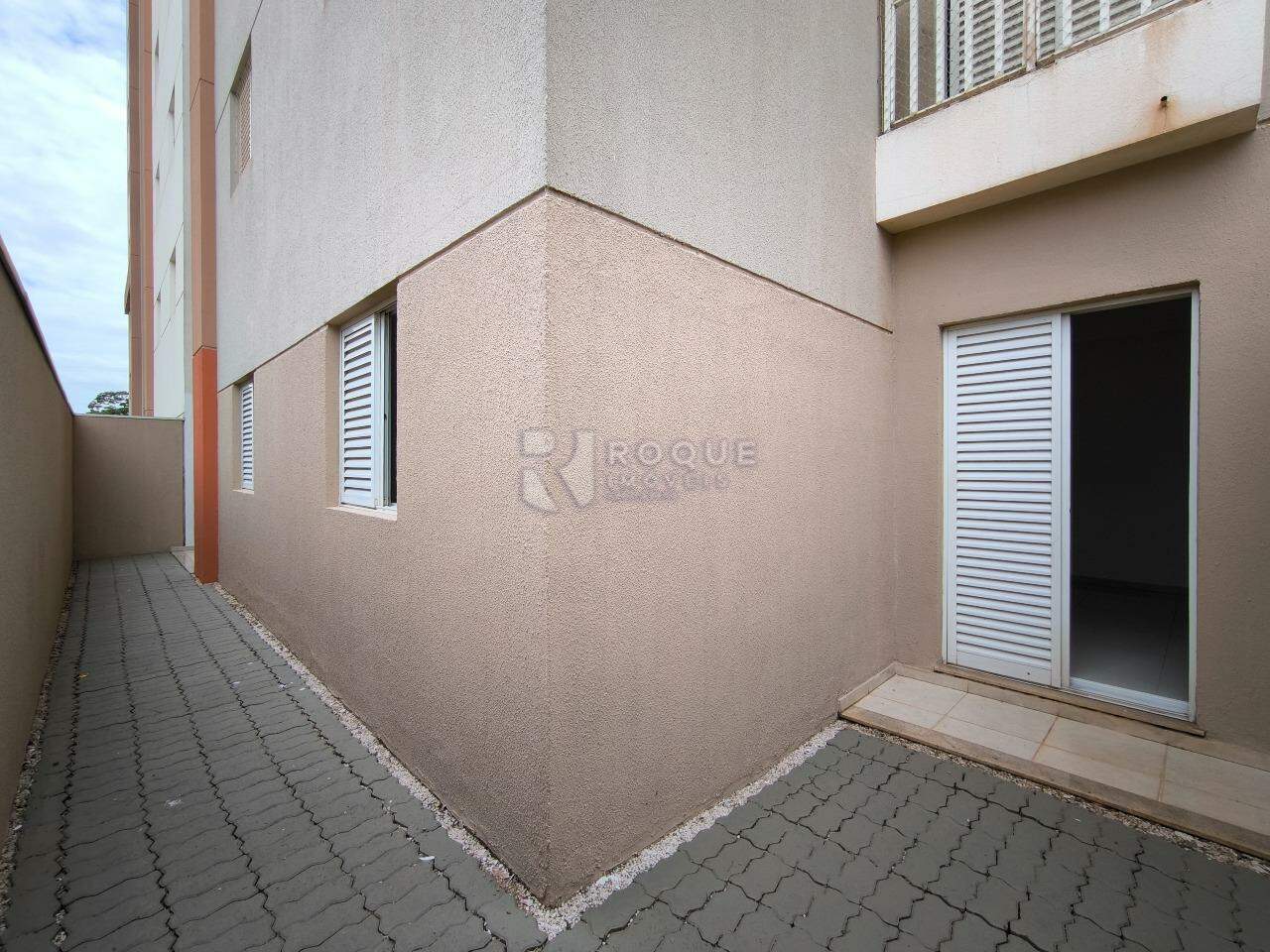 Apartamento à venda no bairro Desmembramento Oscar Antonio Breda: ÁREA EXTERNA