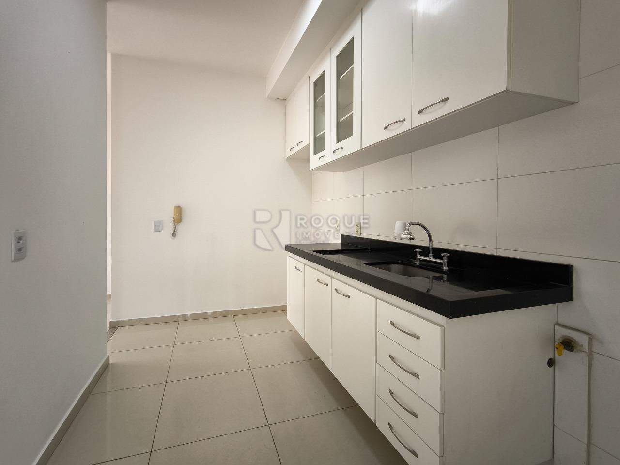 Apartamento à venda no bairro Desmembramento Oscar Antonio Breda: COZINHA