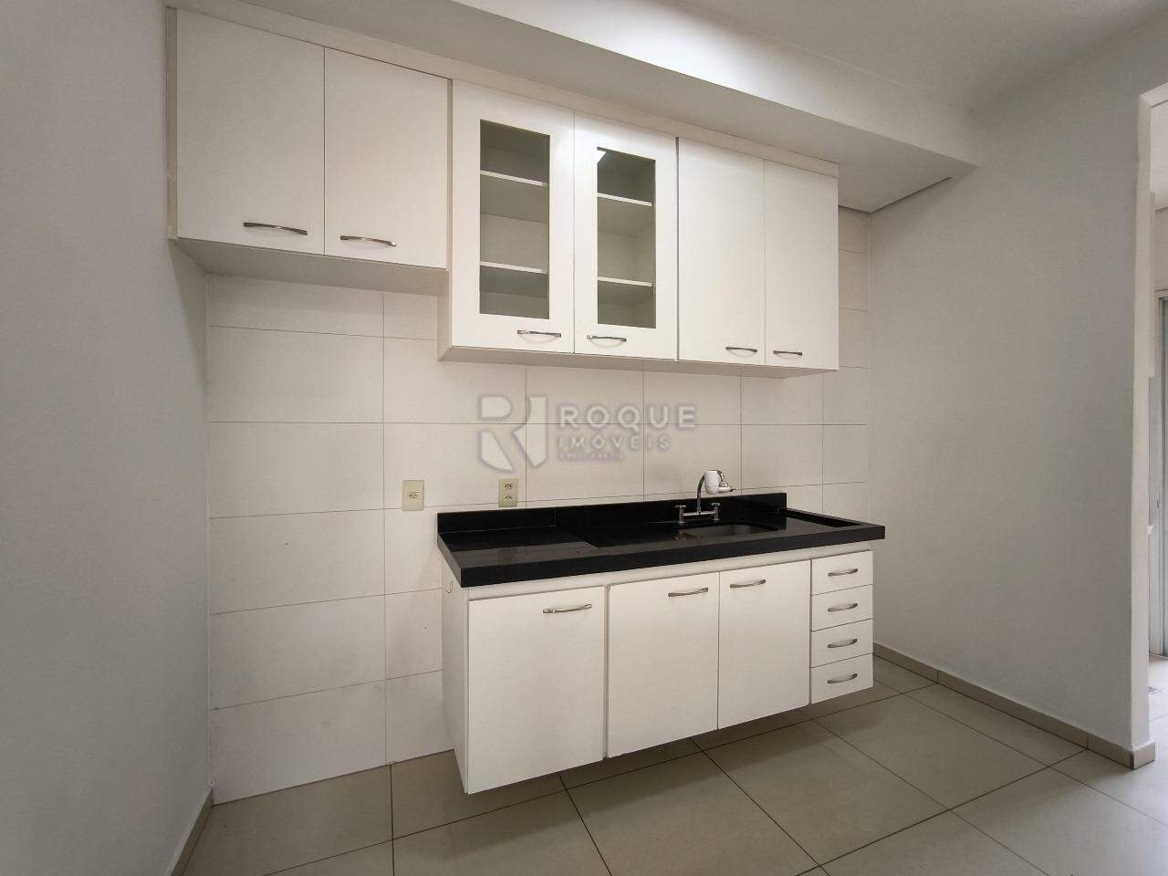 Apartamento à venda no bairro Desmembramento Oscar Antonio Breda: COZINHA