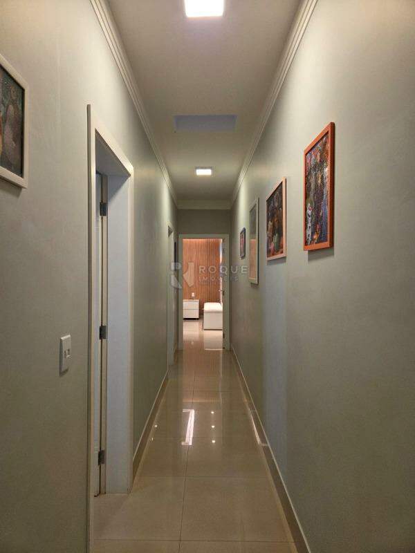 Casa em condomínio à venda no bairro Parque Residencial Roland: Hall