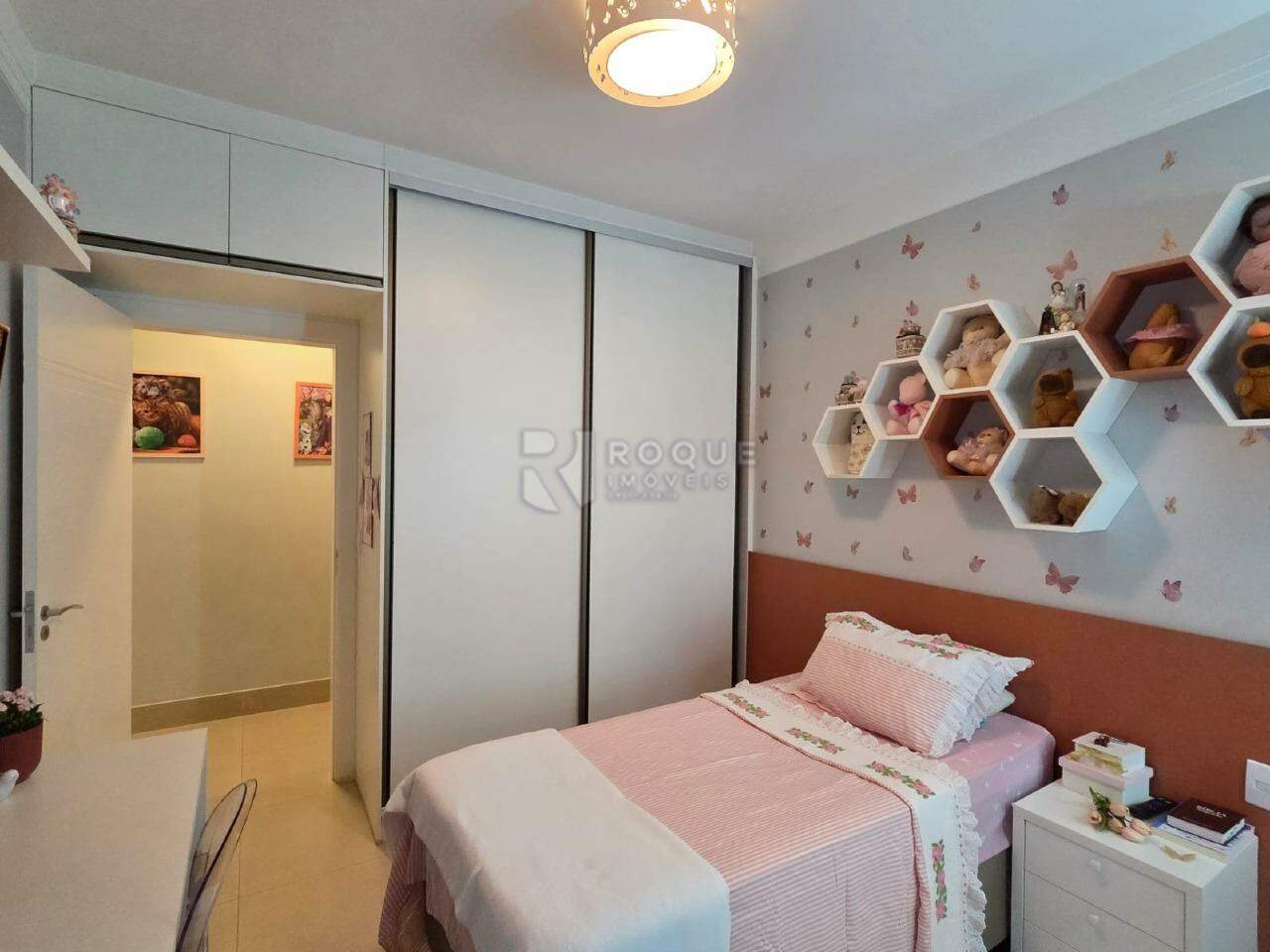 Casa em condomínio à venda no bairro Parque Residencial Roland: Suíte 1
