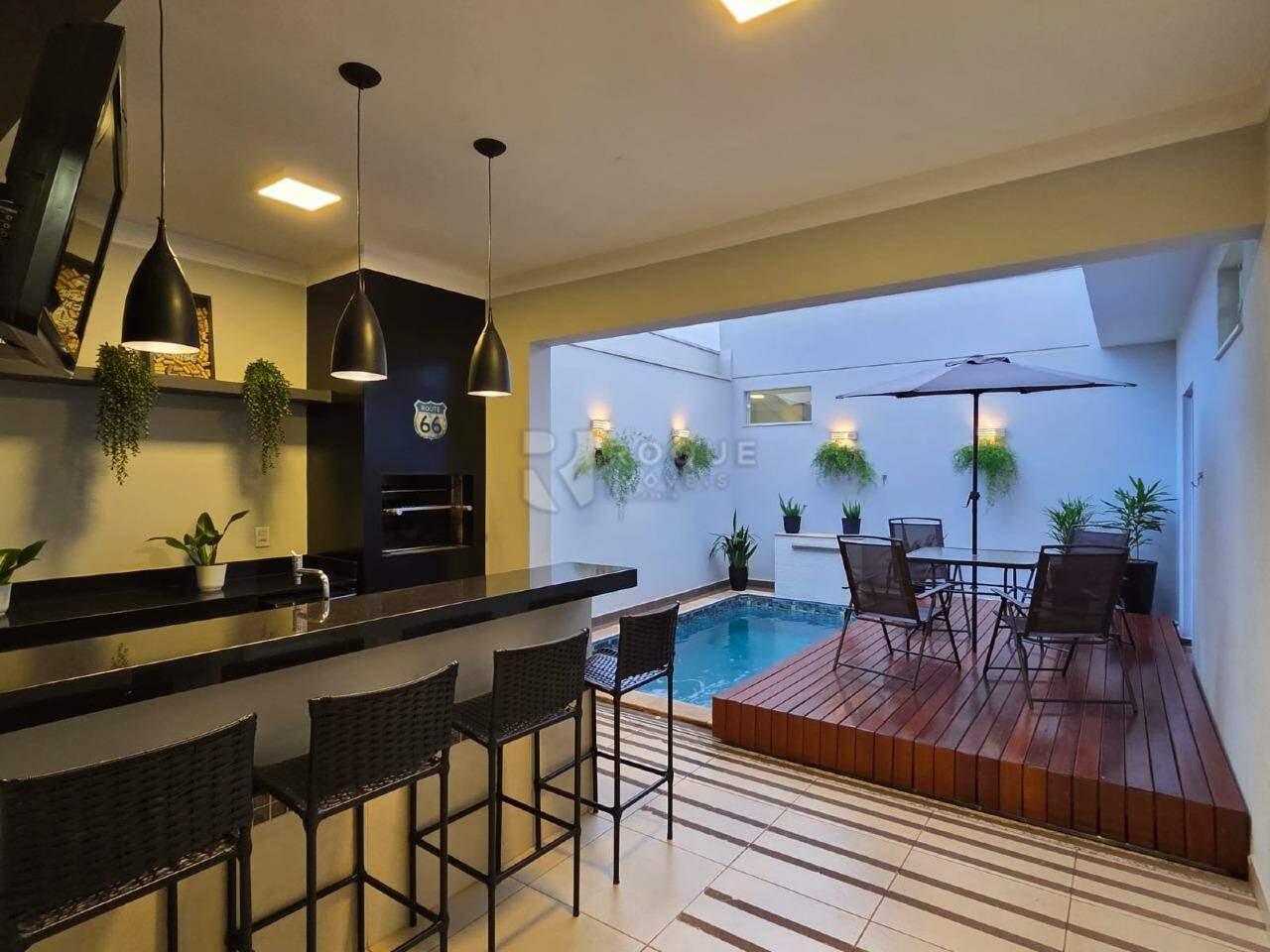 Casa em condomínio à venda no bairro Parque Residencial Roland: Área gourmet