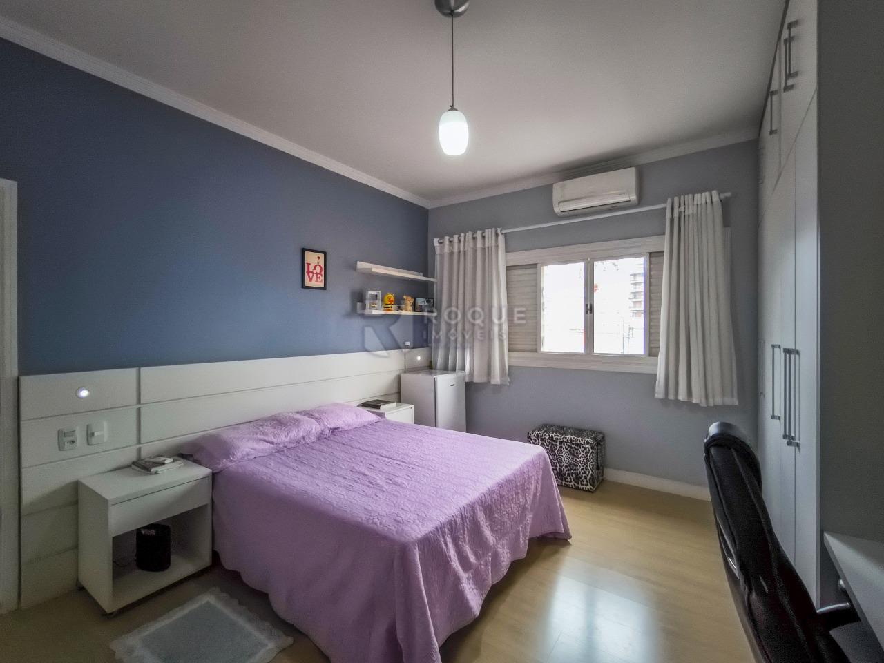 Casa Residencial à venda no bairro Centro: SUÍTE 2