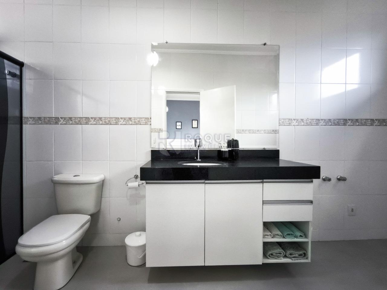 Casa Residencial à venda no bairro Centro: WC SUÍTE 1