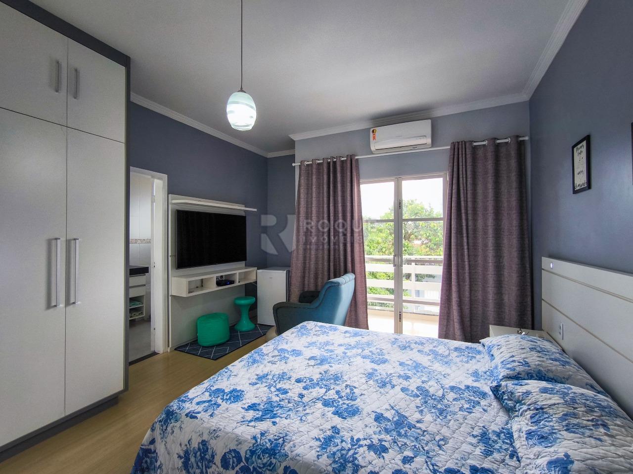 Casa Residencial à venda no bairro Centro: SUÍTE 1