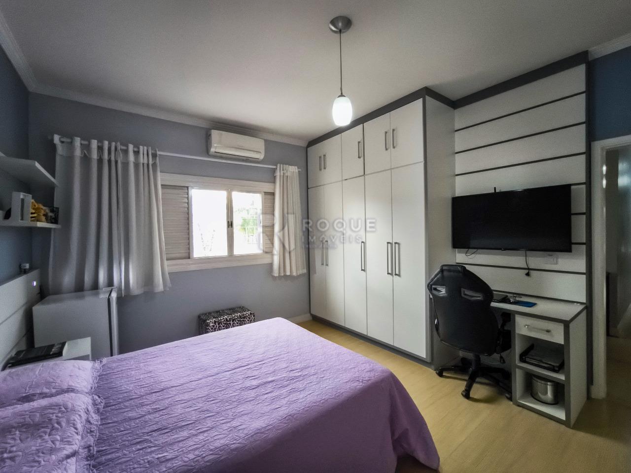 Casa Residencial à venda no bairro Centro: SUÍTE 2