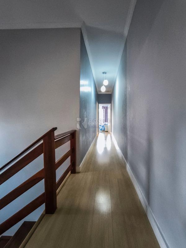 Casa Residencial à venda no bairro Centro: CORREDOR INTERNO