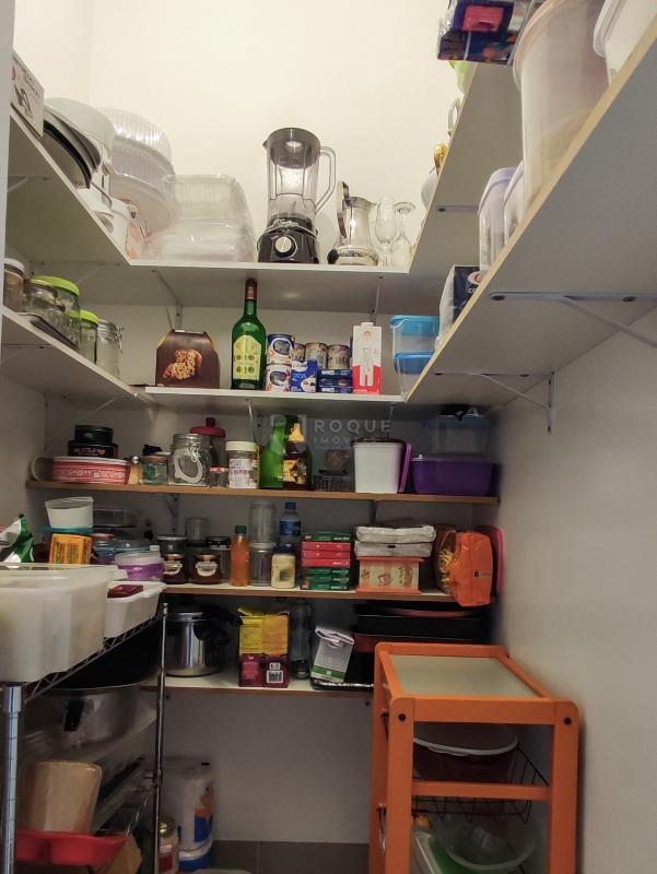 Casa em condomínio à venda no bairro Portal de São Clemente: DESPENSA