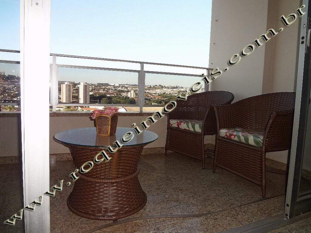 Apartamento à venda no bairro Centro: 