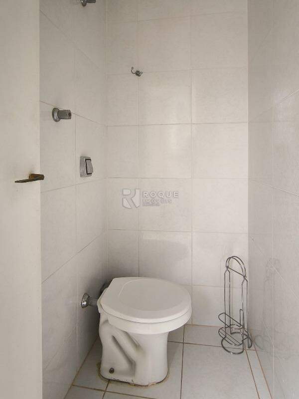 Apartamento à venda no bairro Centro: BANHEIRO DE SERVIÇO