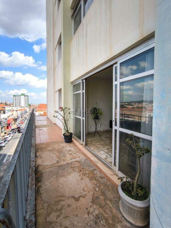 Apartamento à venda no bairro Centro: SACADA