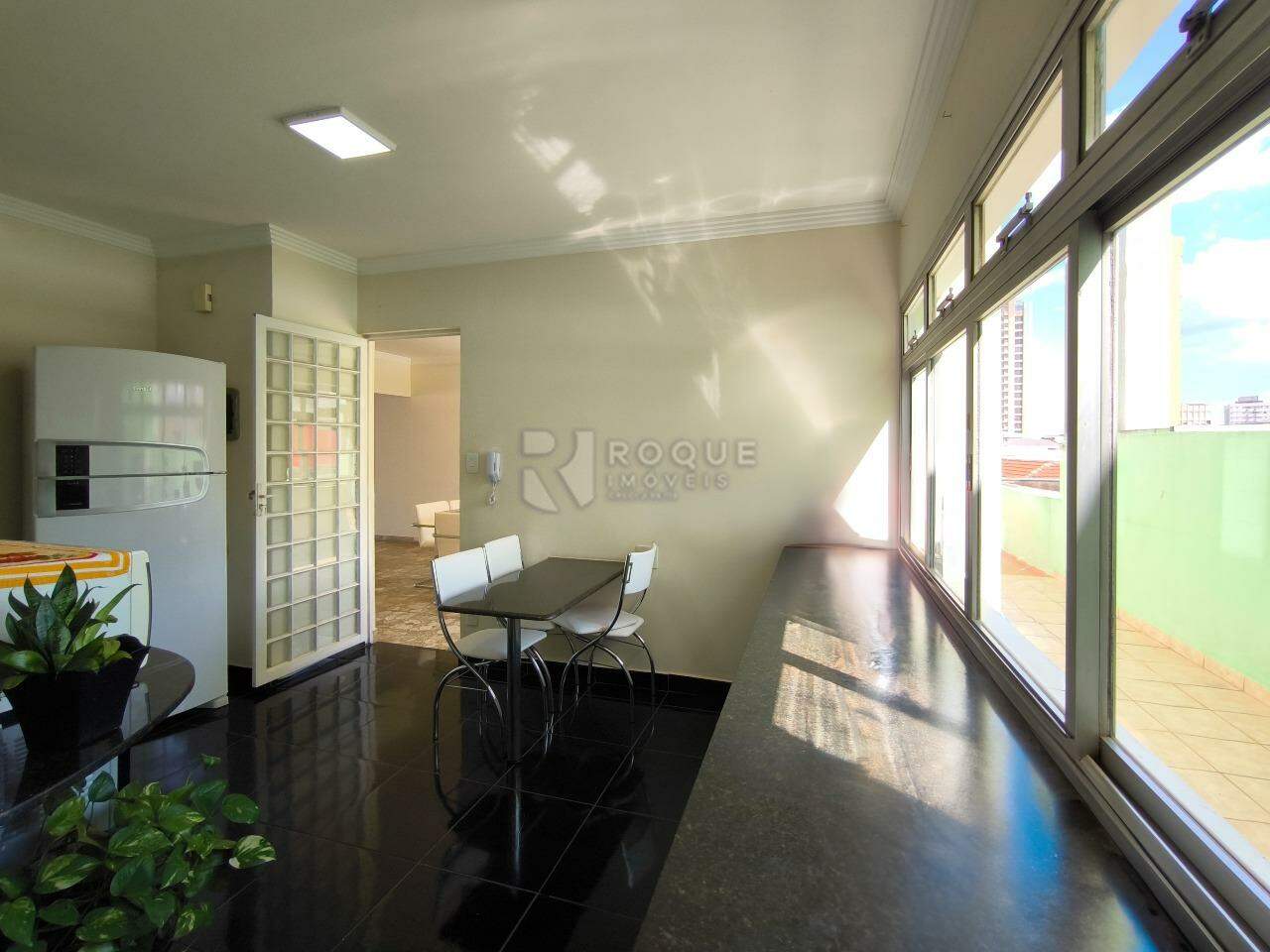 Apartamento à venda no bairro Centro: COZINHA