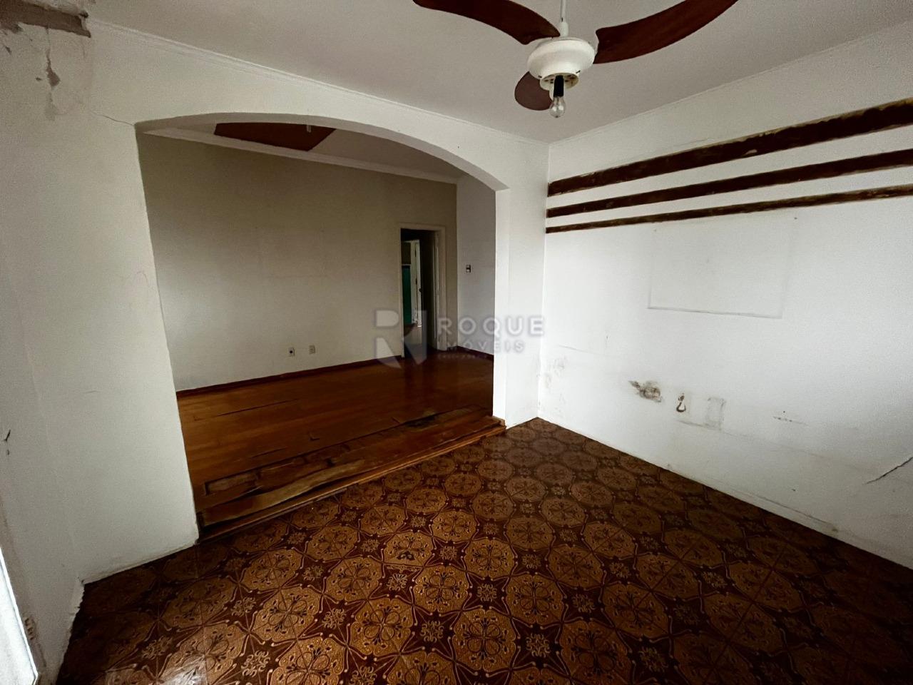 Casa Comercial à venda no bairro Centro: 