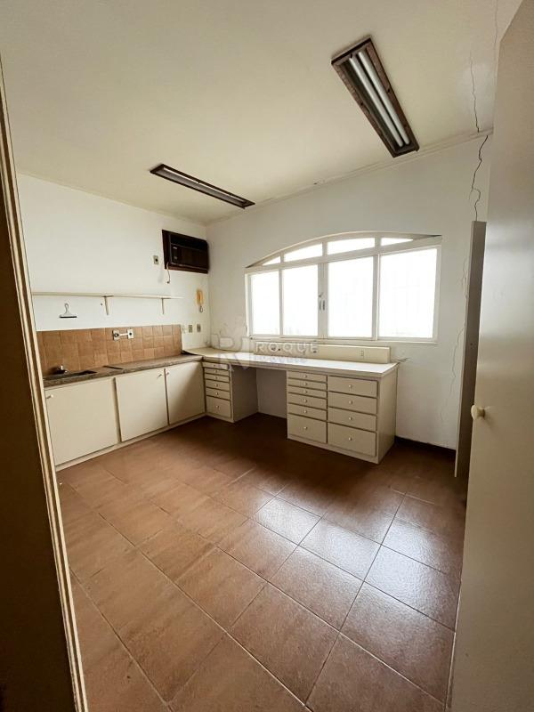 Casa Comercial à venda no bairro Centro: 