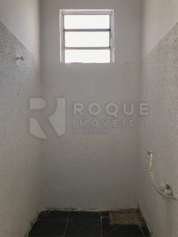 Casa Residencial para aluguel no bairro Parque Residencial Belinha Ometto: Despensa 