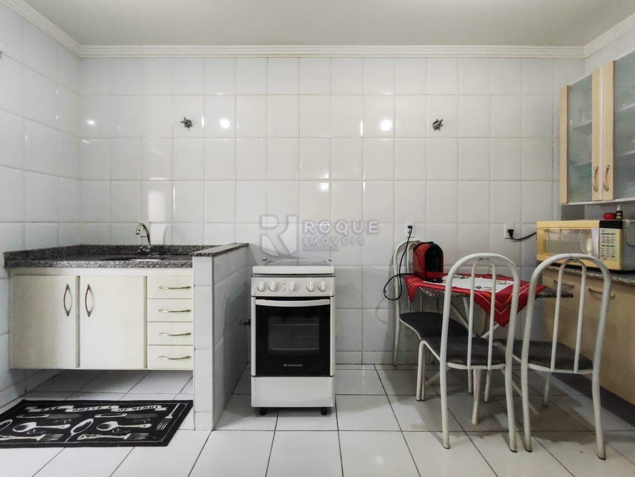 Casa Residencial à venda no bairro Jardim São Roque: COZINHA
