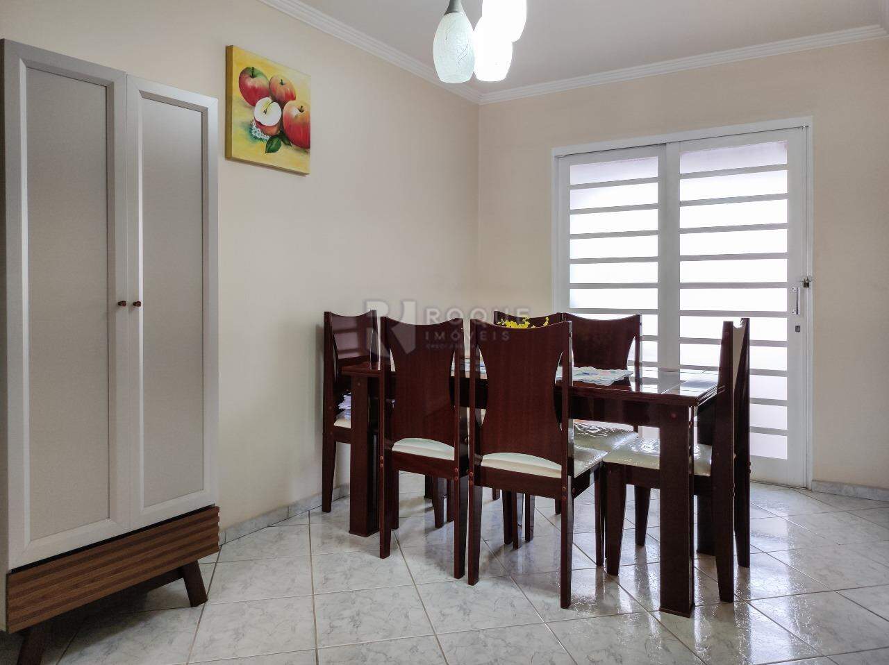 Casa Residencial à venda no bairro Jardim São Roque: SALA DE JANTAR