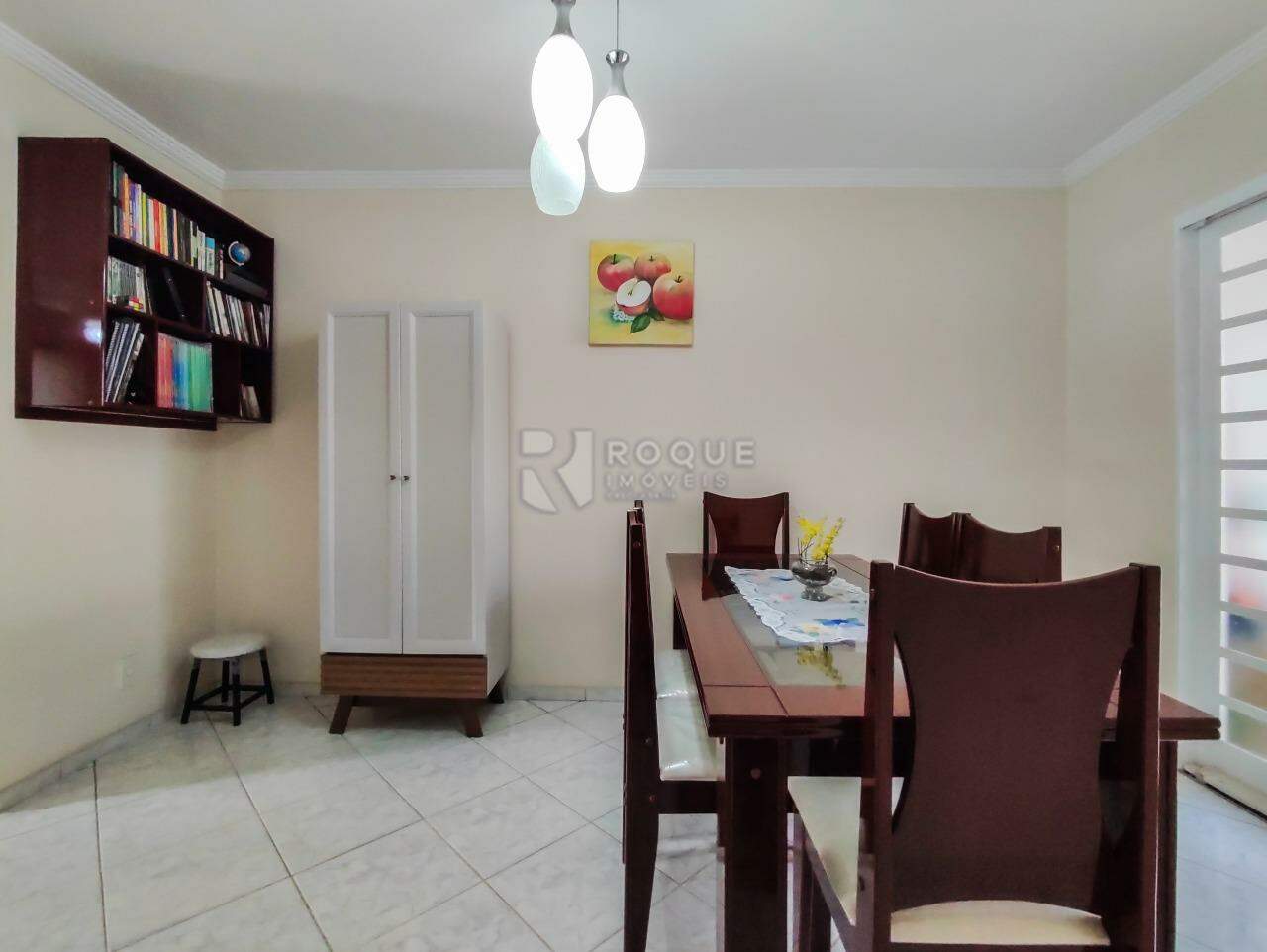 Casa Residencial à venda no bairro Jardim São Roque: SALA DE JANTAR