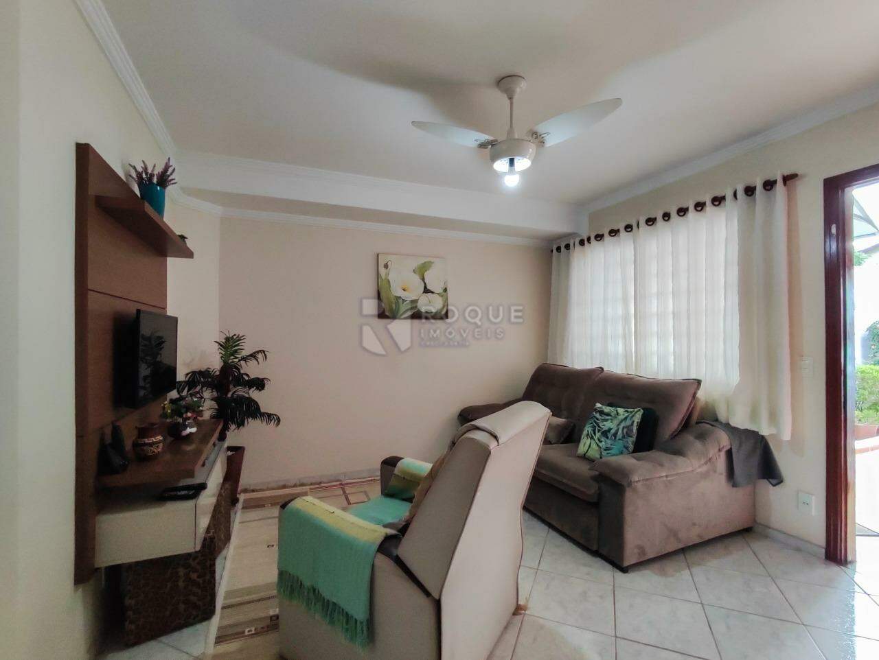 Casa Residencial à venda no bairro Jardim São Roque: SALA DE TV